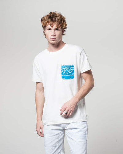 Overlord Upcycling Vintage | White T-shirts With Pocket Blue Bandana